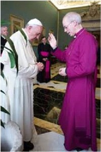 François se faisant bénir par "l'archevêque" de Cantorbury